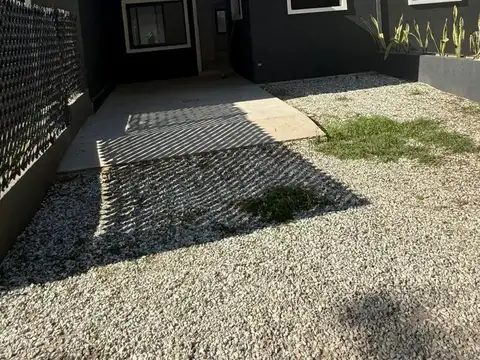 VENTA CASA DOS DORMITORIOS  EN HOUSING ARGUELLO