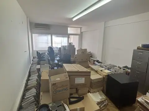 Amplia Oficina en Venta - Zona Tribunales muy Luminosa