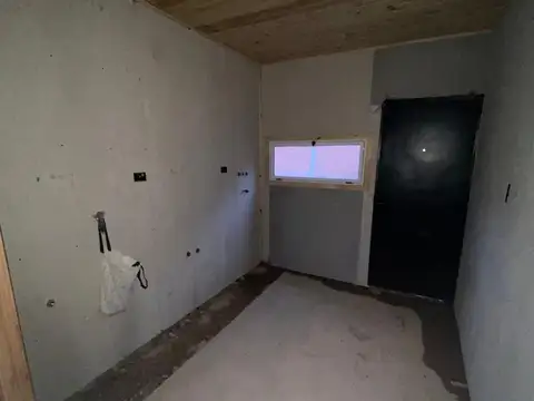 VENTA CASA A TERMINAR FERNANDEZ ORO