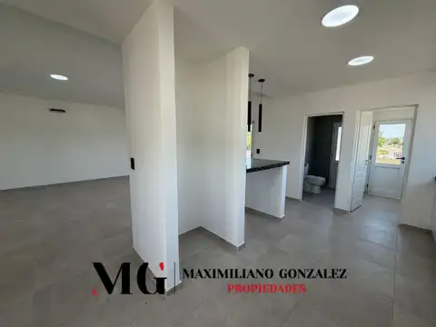Casa 4 ambientes con 3 baños