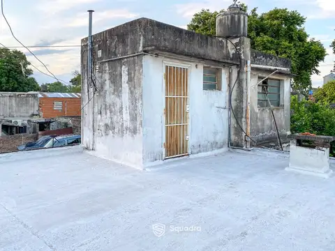 VENTA | PERMUTA - Casa de 2 dormitorios con patio y parrillero - Las Heras, Rosario.