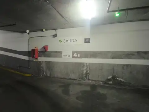 VENTA COCHERA SOBRE AV LAS HERAS EN RECOLETA