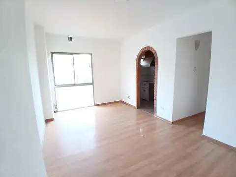 Departamento en Alquiler en Monserrat, $ 550.000