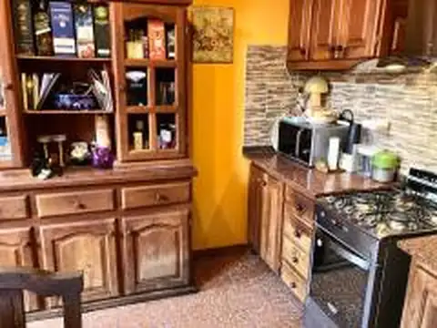 Depto Tipo Casa 4 ambientes con 1 baño