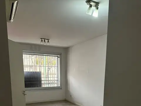 ALQUILER DEPTO 2 AMBIENTES EN COGHLAN CON BALCON