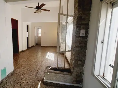 Casa 3 ambientes con 2 baños