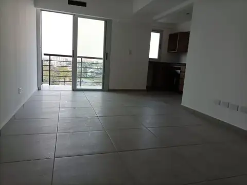 Fragio 100, Piso 8