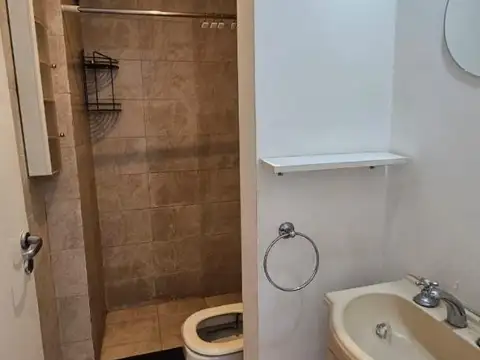 Campana 1700, Piso 2