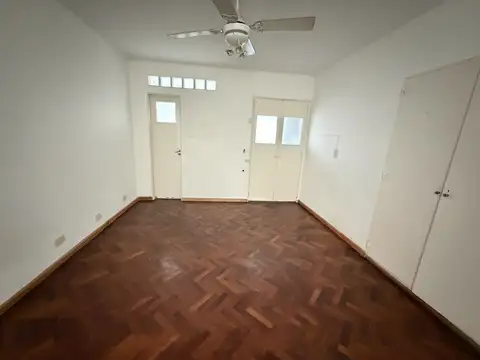 Silvio L. Ruggieri 2700, Piso 1