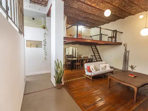 Depto Tipo Casa en Venta en San Telmo, USD 120.000