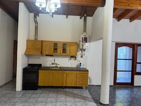Casa en Venta con 8 cocheras