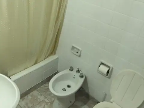  Alquiler estudiantes-depto amb y medio 