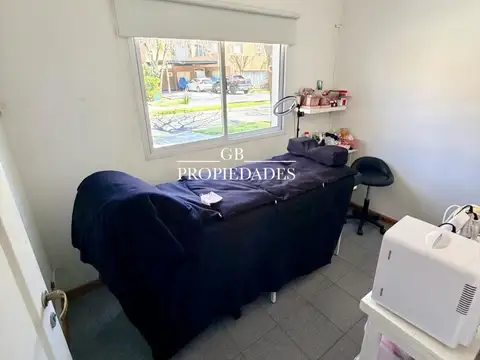 Casa en Venta con 4 cocheras