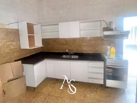 Casa 5 ambientes con 1 baño