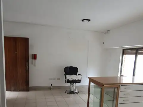 OFICNA / LOCAL  UBICADO EN GALERIA COMERCIAL