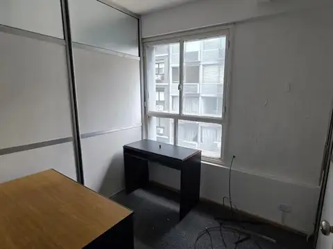 Oficina en esquina Tribunales