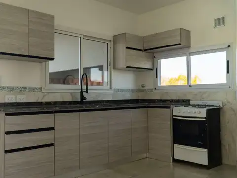 Casa en Alquiler en Countries y Barrios Cerrados en Pilar, USD 1.500