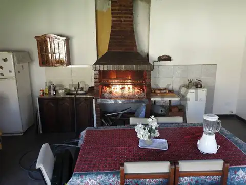 Casa 3 ambientes con 2 baños