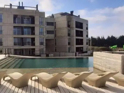 Departamento 2 dorm con cochera en  Ocho Sauces Funes