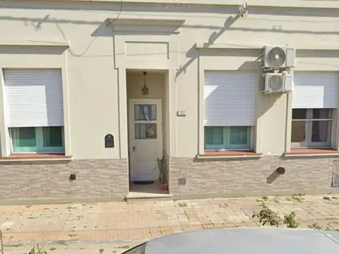 VENTA DE CASA DOS DORMITORIOS EN LA EMILIA