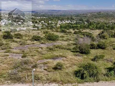 Terreno en venta en Barrio Tanti Lomas de 1000 metros.