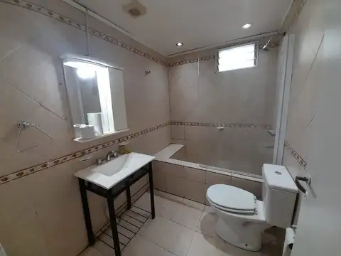 CASA EN VENTA EN CASTELAR NORTE 