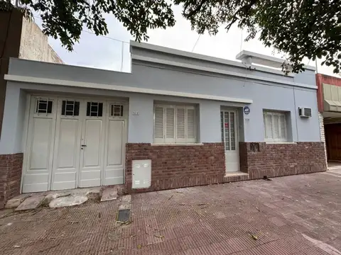 VENTA CASA BARRIO JUNIORS 2 DORMITORIOS 2 BAÑOS