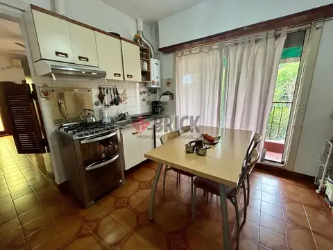 Depto Tipo Casa en Venta con 1 cocheras