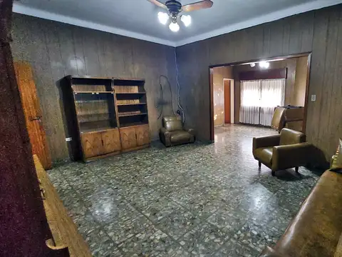 Casa en Alquiler en Moron Sur, $ 950.000