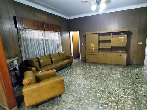 Casa 4 ambientes con 1 baño