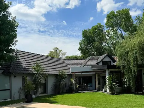 Casa en Country Club Banco Provincia