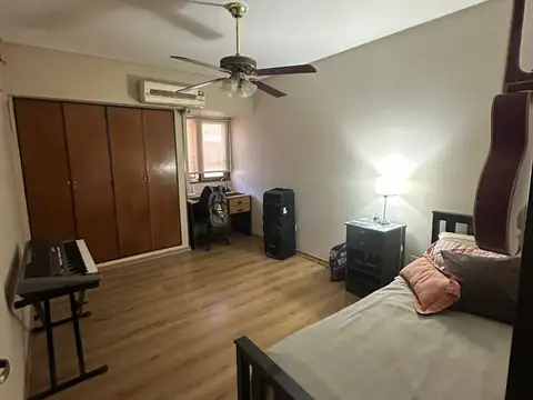 Ayacucho e/ Lavalle y Lamadrid