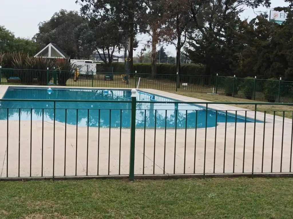 Terreno - 840  m² Total | 25  mts Frente | 40  mts Fondo