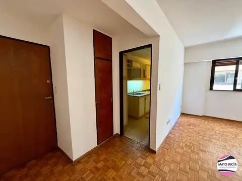 Impecable 2 ambientes - LATERAL MUY LUMINOSO - Estrategica ubicación