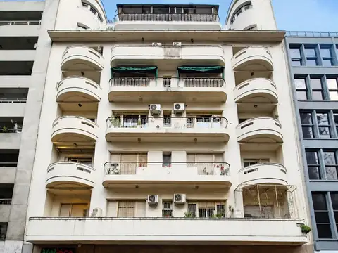 Departamento /oficina en excelente edificio Racionalista