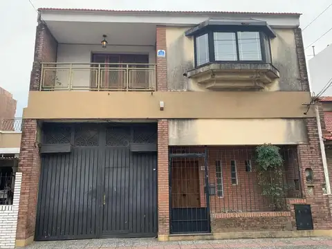 CASA CON GALPON TOTAL 466 m2 CUBIERTOS 
