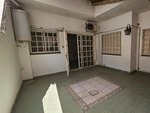 VENTA PH DE TRES AMBIENTES AL FDO, VILLA BALLESTER