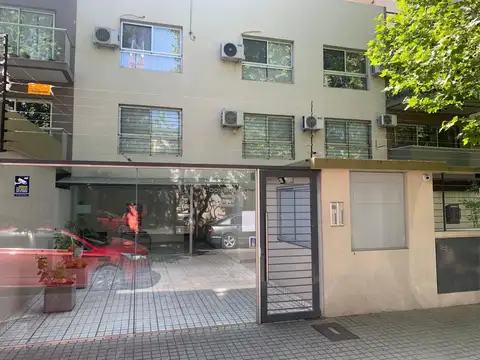 Departamento en alquiler de 3 Ambientes con 1 cochera cubierta en Bernal Centro, Apto crédito!! 