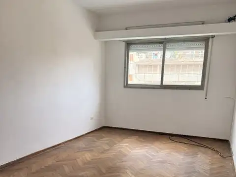 San Lorenzo 1700, Piso 6