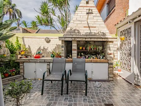 Casa 3 ambientes con 2 baños