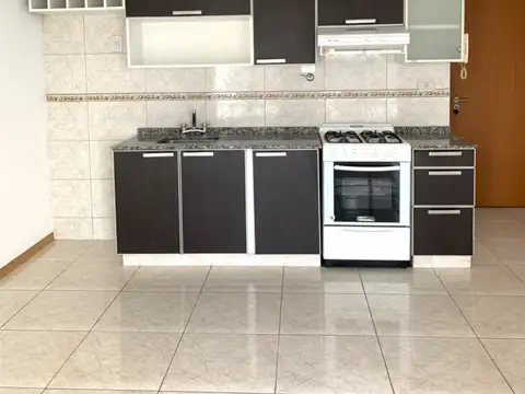 Departamento en Alquiler en Mataderos, $ 650.000