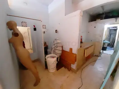 Local en Alquiler en Flores, $ 800.000