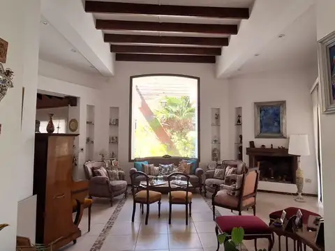 Casa en Venta en Chacras De Coria, USD 290.000