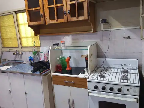 Departamento tipo casa en alquiler en Villa Luzuriaga