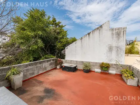 Casa 4 Ambientes con Patio y Terraza en Liniers