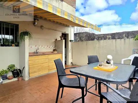 DEPARTAMENTO 3 AMBIENTES PATIO TERRAZA BALCON