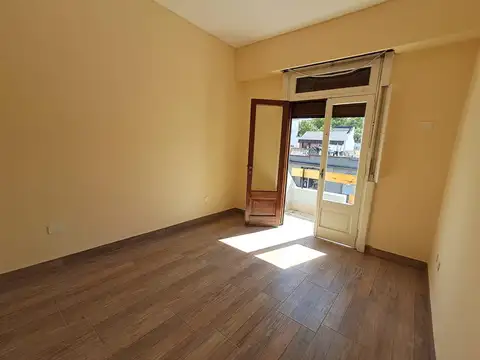 Depto Tipo Casa en Venta en Mataderos, USD 219.900