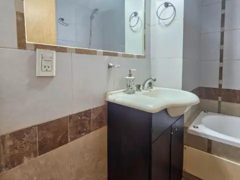 Venta departamento monoambiente con balcón y amenities barrio Abasto, Rosario