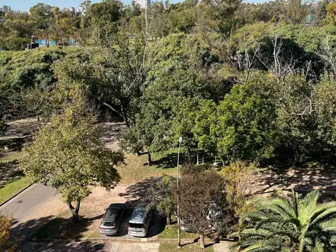 Departamento en Alquiler en Barrio Parque, $ 900.000