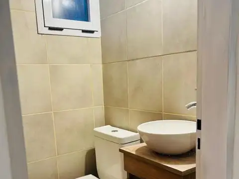 Casa 3 ambientes con 2 baños